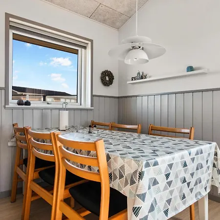 Redningsvejen Nord 67 *